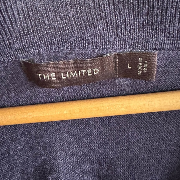 The limited merino wool purple v-neck long sleeve sweater size large - Picture 5 of 6